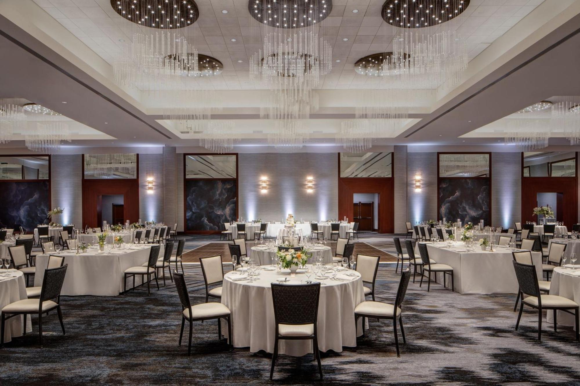 Jw Marriott Grand Rapids Hotel Exterior photo